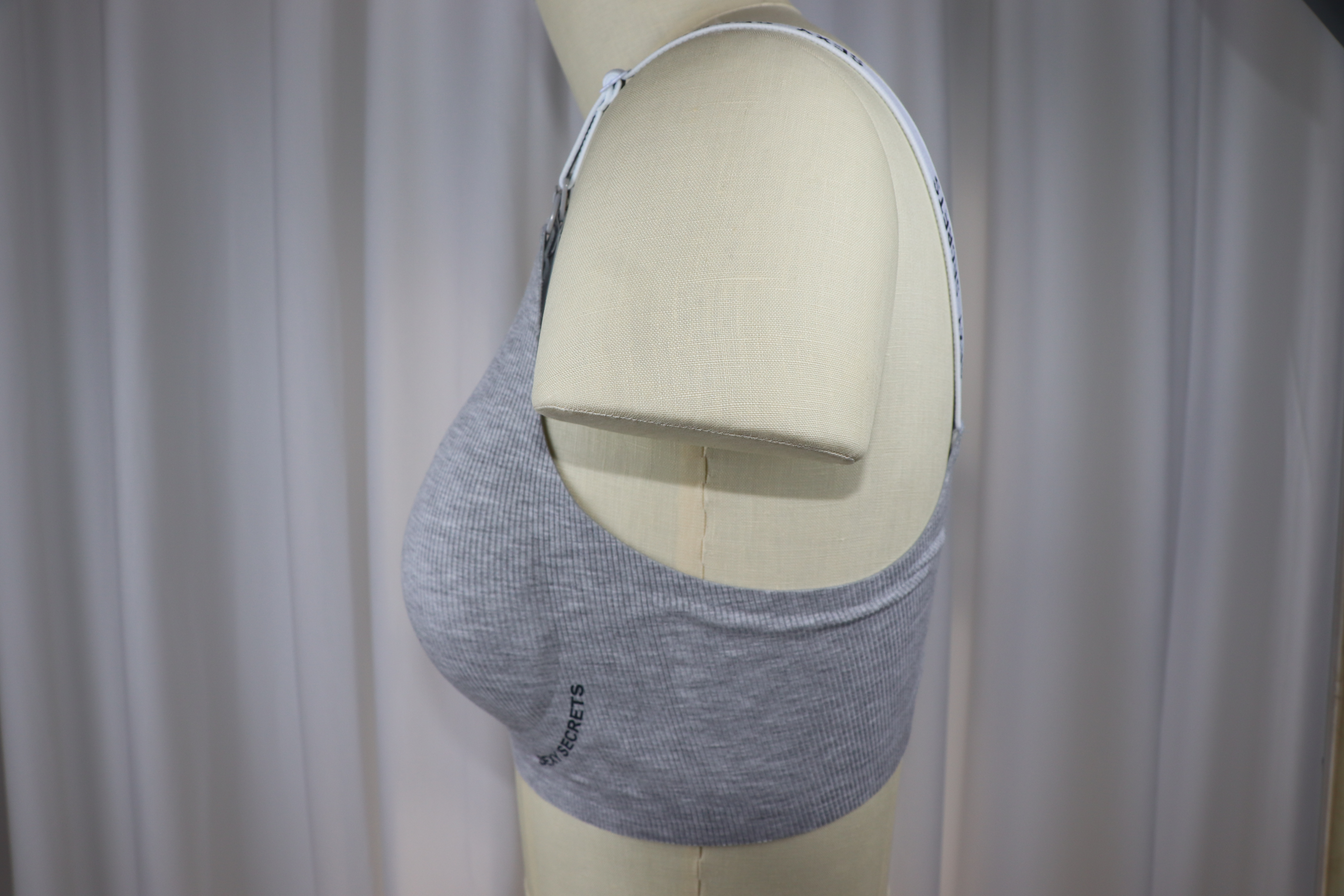 Luxurious Comfort Soft Bra for Everyday Wear and Support