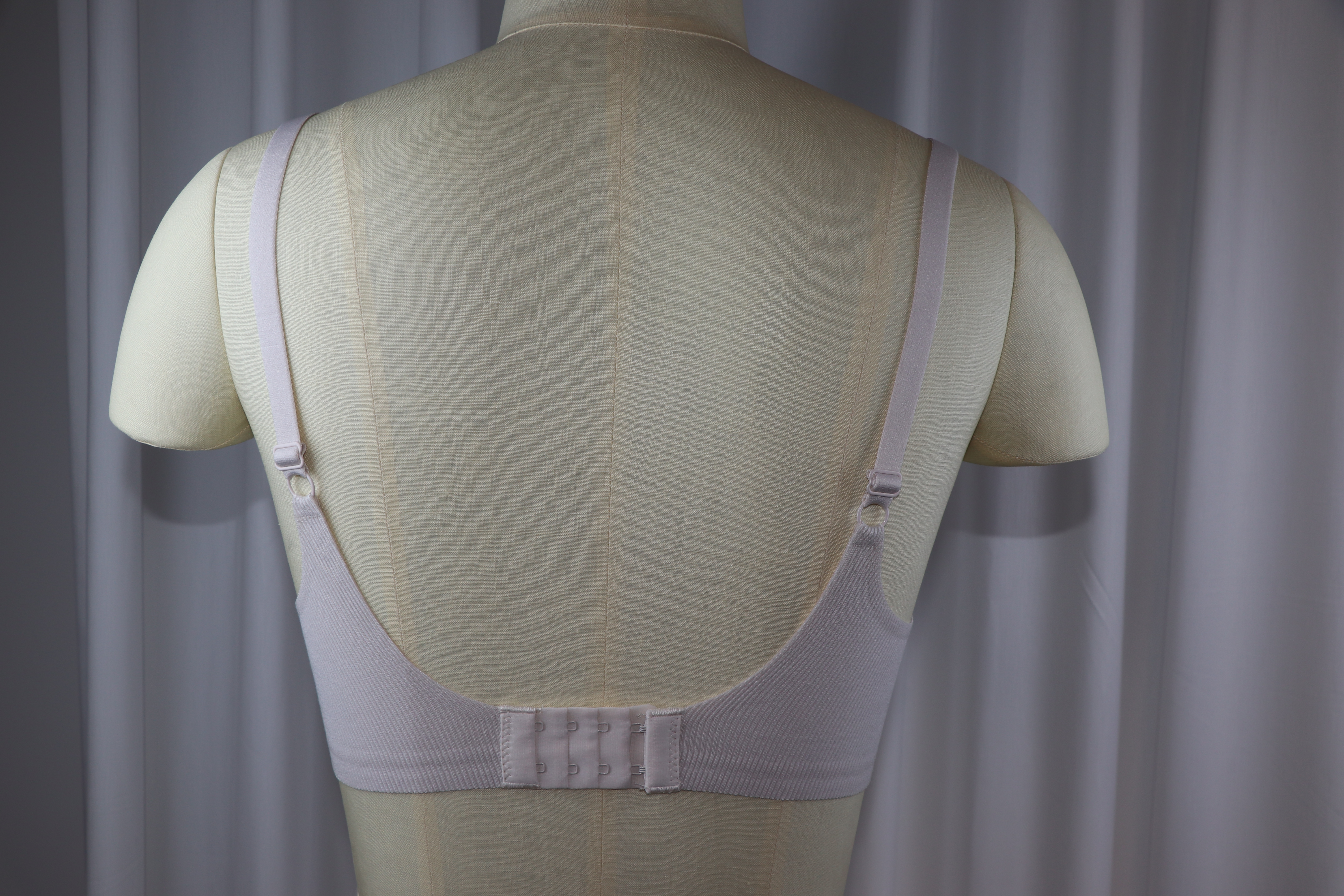 Softtouch Lace Bonding Bra with Adjustable Straps for All-Day Wear