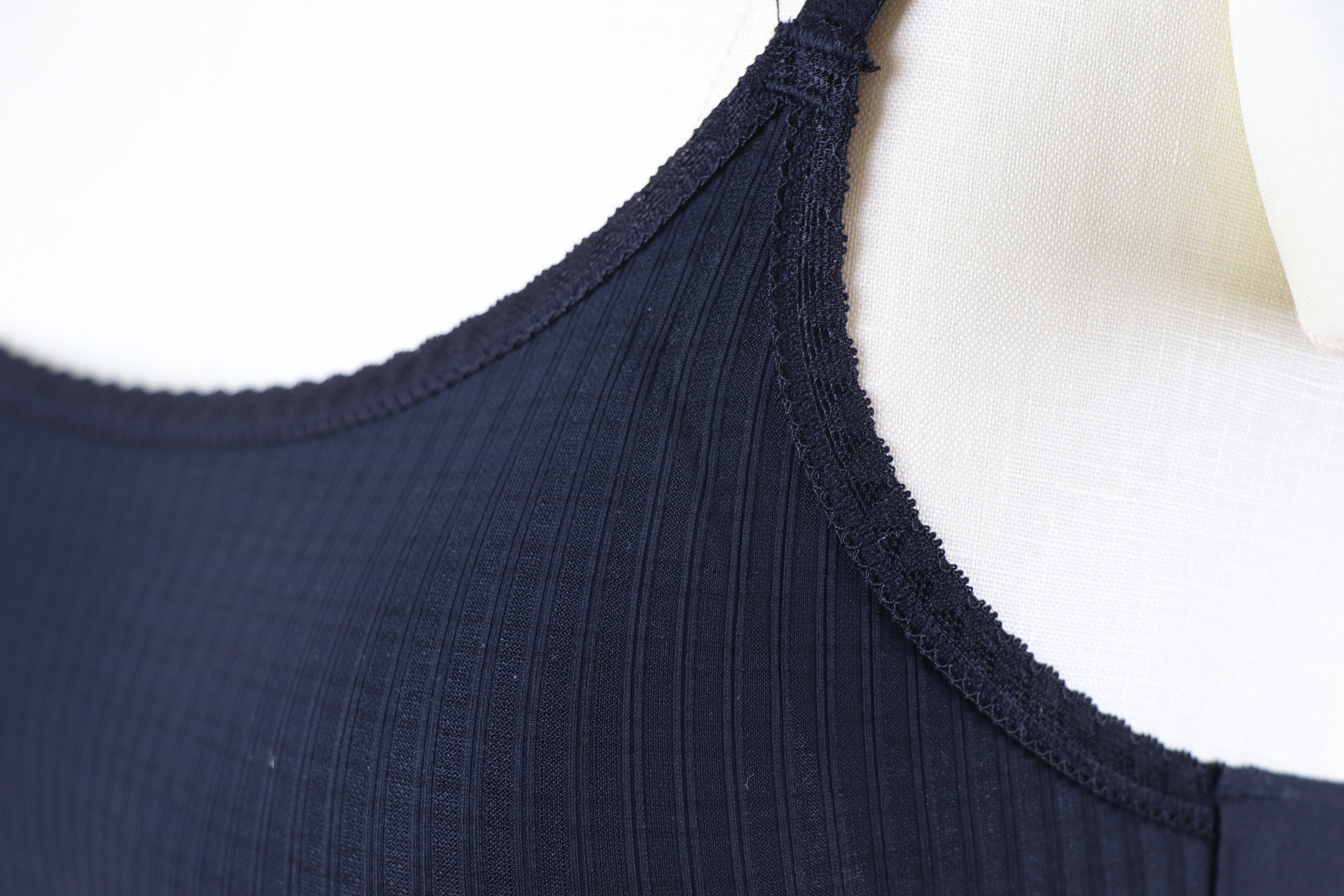 Snug Bonding Bra — Invisible & Flattering