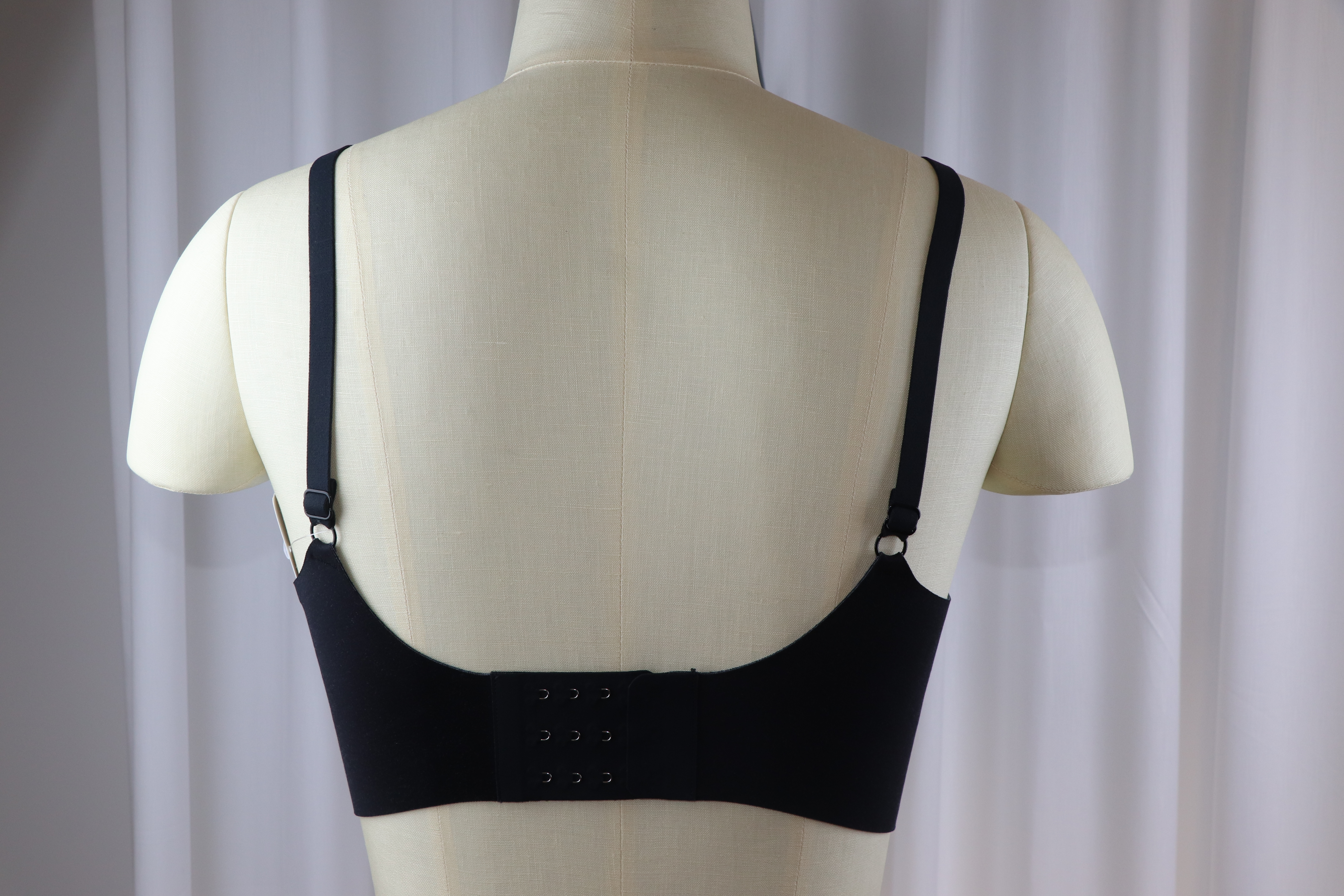 Softtouch Lace Bonding Bra with Adjustable Straps for All-Day Wear